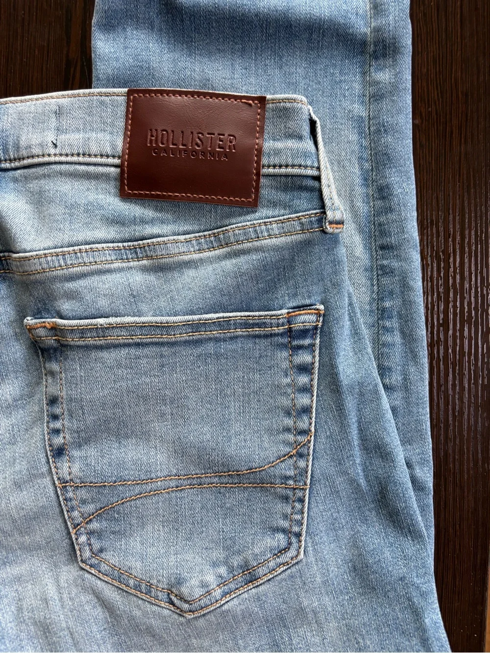 NWT Hollister Men’s Slim Straight Jeans W28 L30